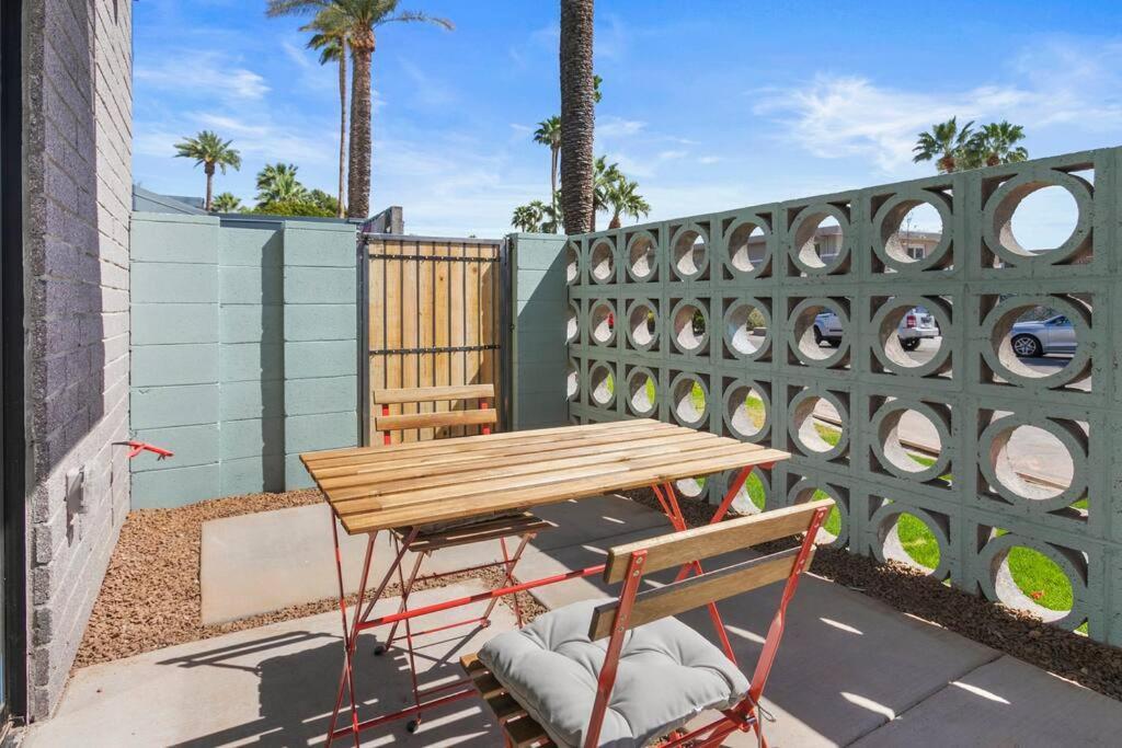 Large Studio Rooftop & Poolside - Walk To Old Town Scottsdale Eksteriør billede