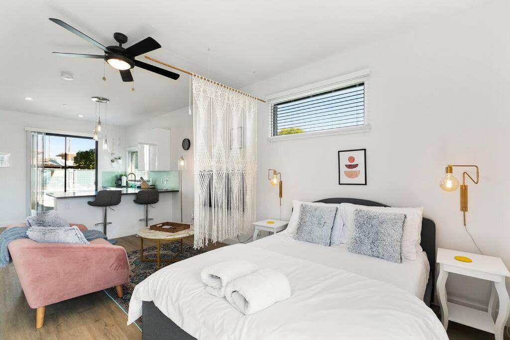 Large Studio Rooftop & Poolside - Walk To Old Town Scottsdale Eksteriør billede
